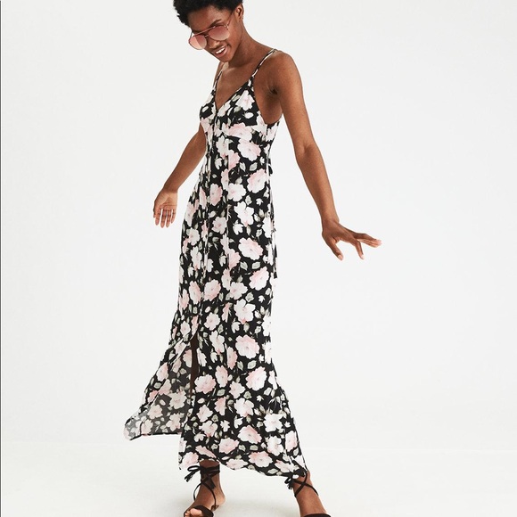 American Eagle Outfitters Dresses & Skirts - AE Strappy Button- Front Maxi